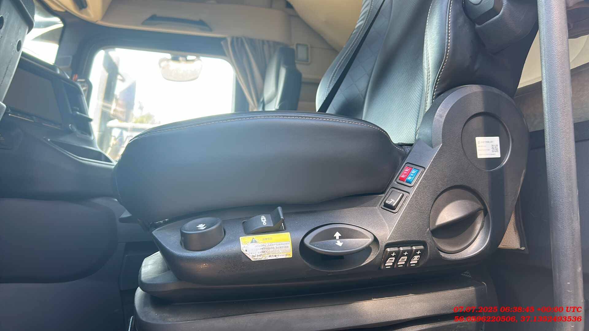 Shacman SX4188YY381,  120 269 км, 2024 года в лизинг