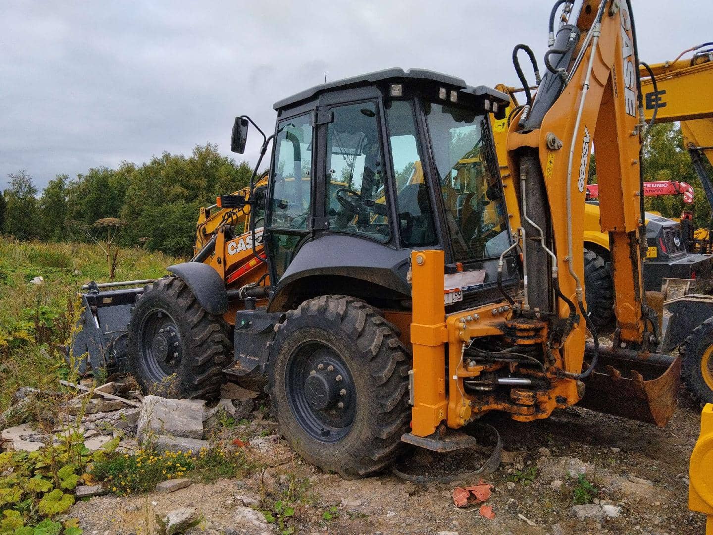 CASE 695SV,  902 км, 2024 года в лизинг