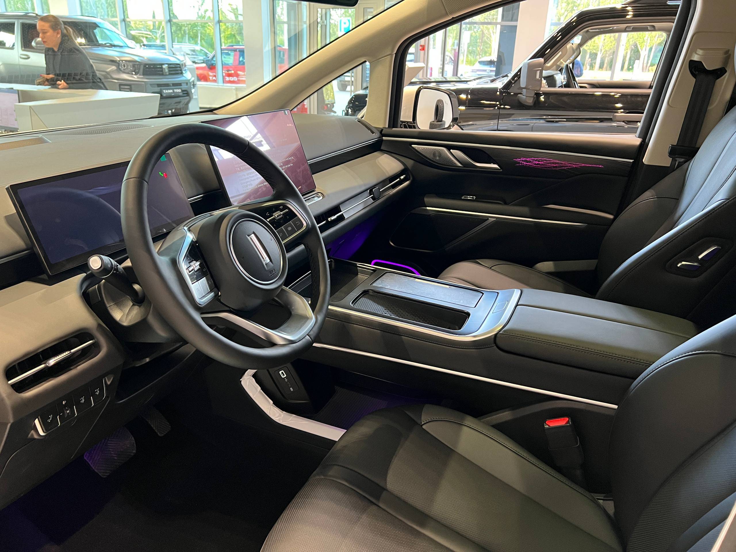 Wey 80 PHEV 1.5 T DHT 4WD Business Lounge