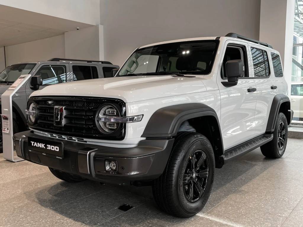 Tank 300 City Adventure 2.0 8AT 4WD