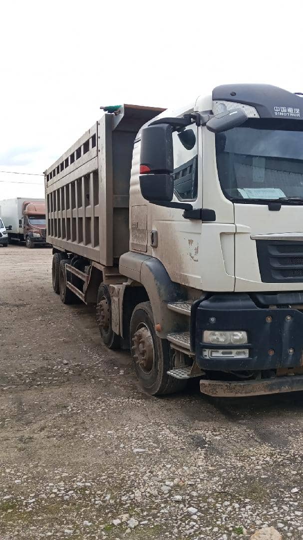 HOWO ZZ3317V386GE1 8х4,  105 283 км, 2021 года