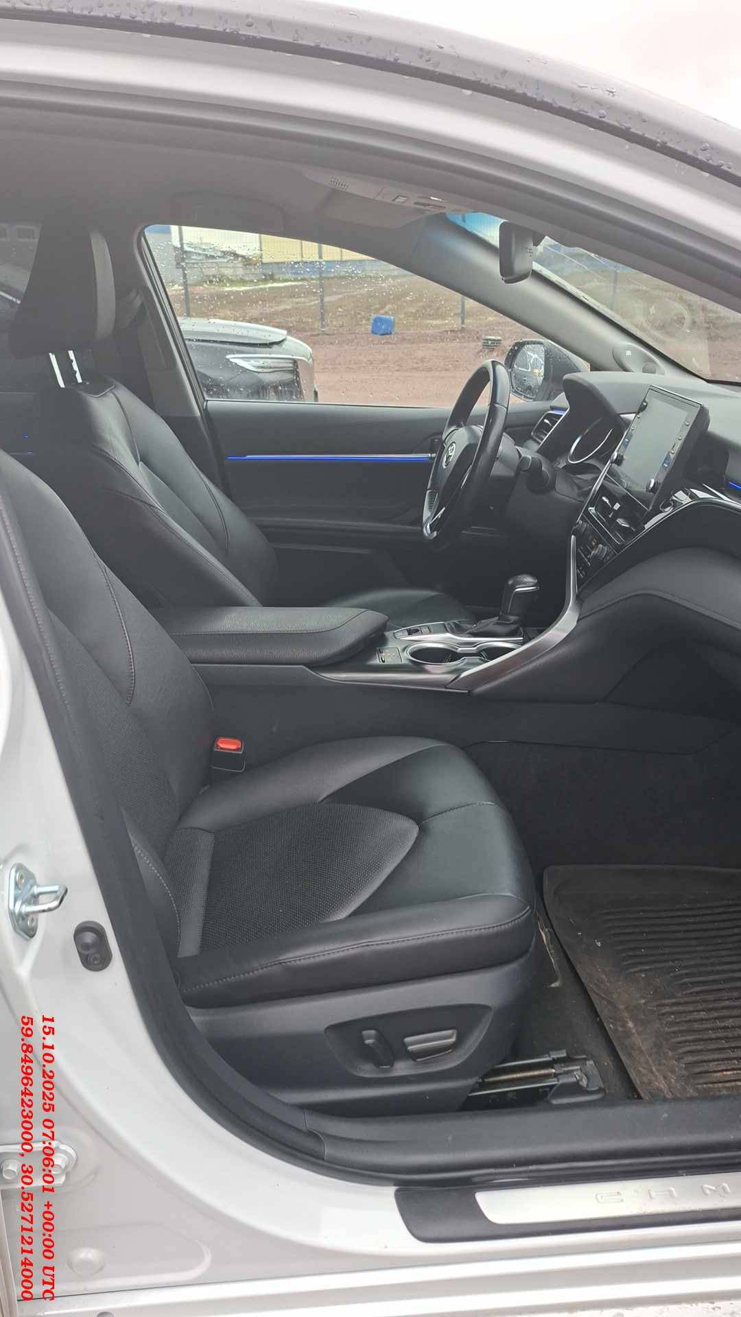 Toyota Camry,  110 972 км, 2022 года