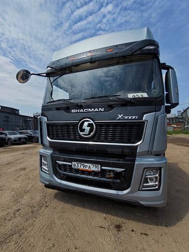 Shacman SX42584W324C