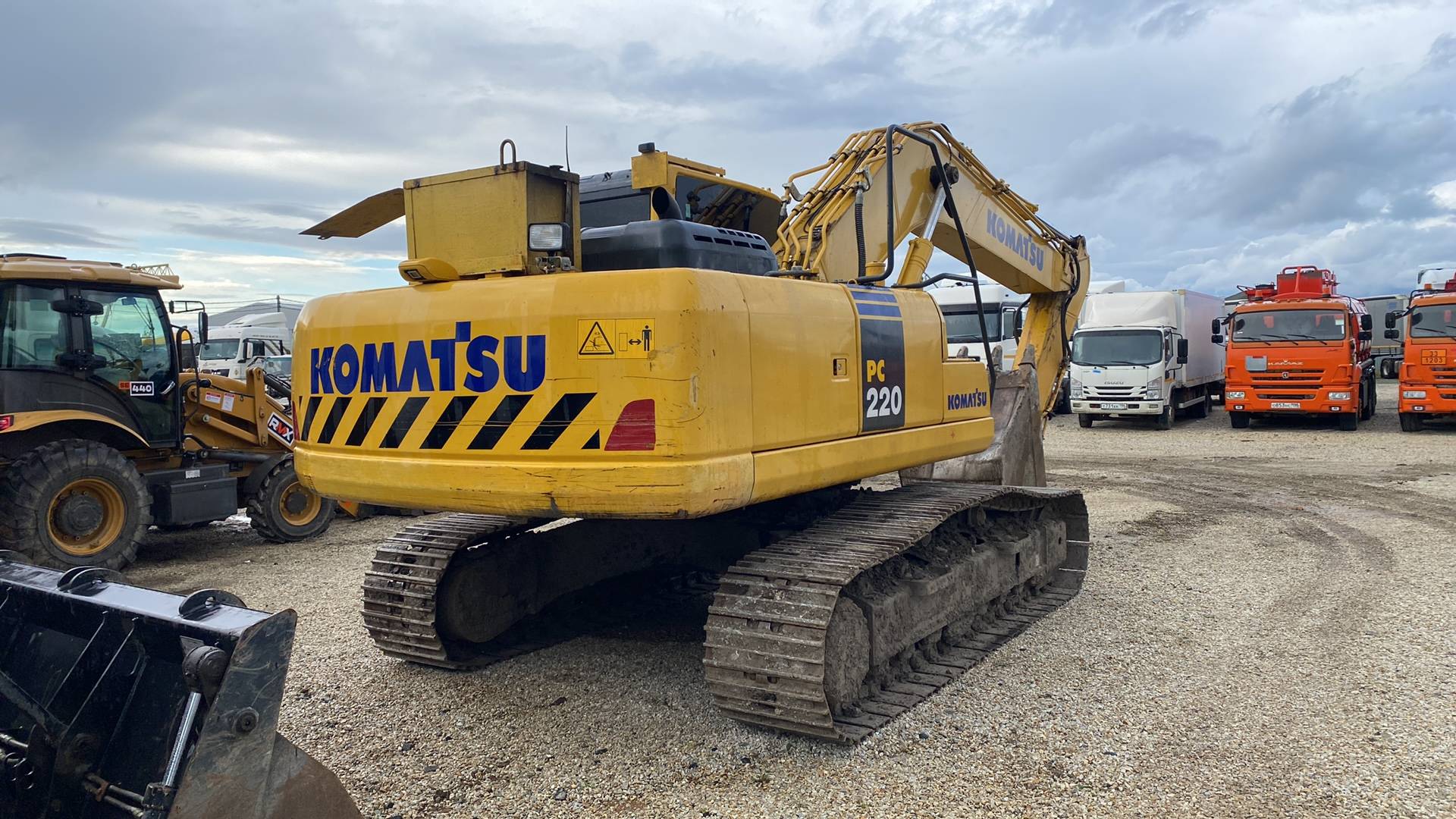 KOMATSU PC220-8MO, 2022 года в лизинг