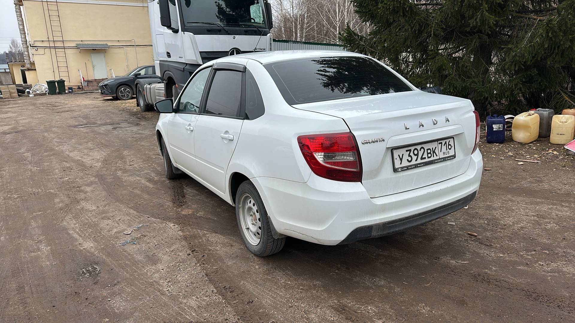 Lada Granta седан,  23 164 км, 2024 года в лизинг