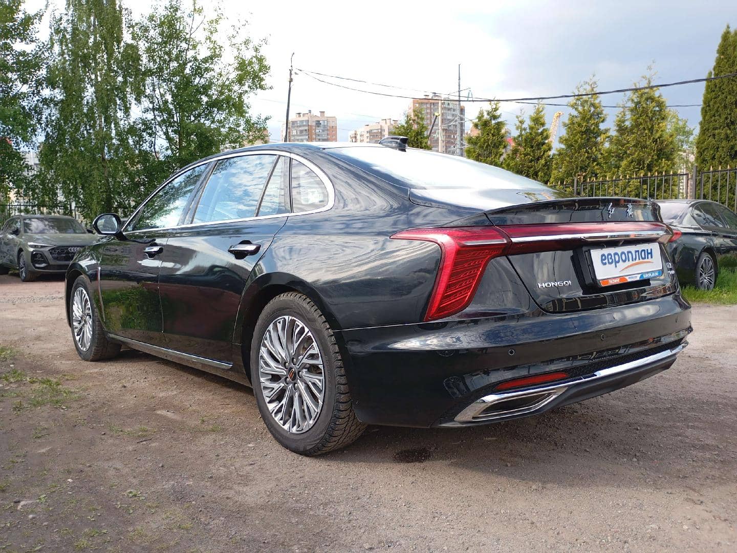 Hongqi H5,  106 935 км, 2024 года в лизинг