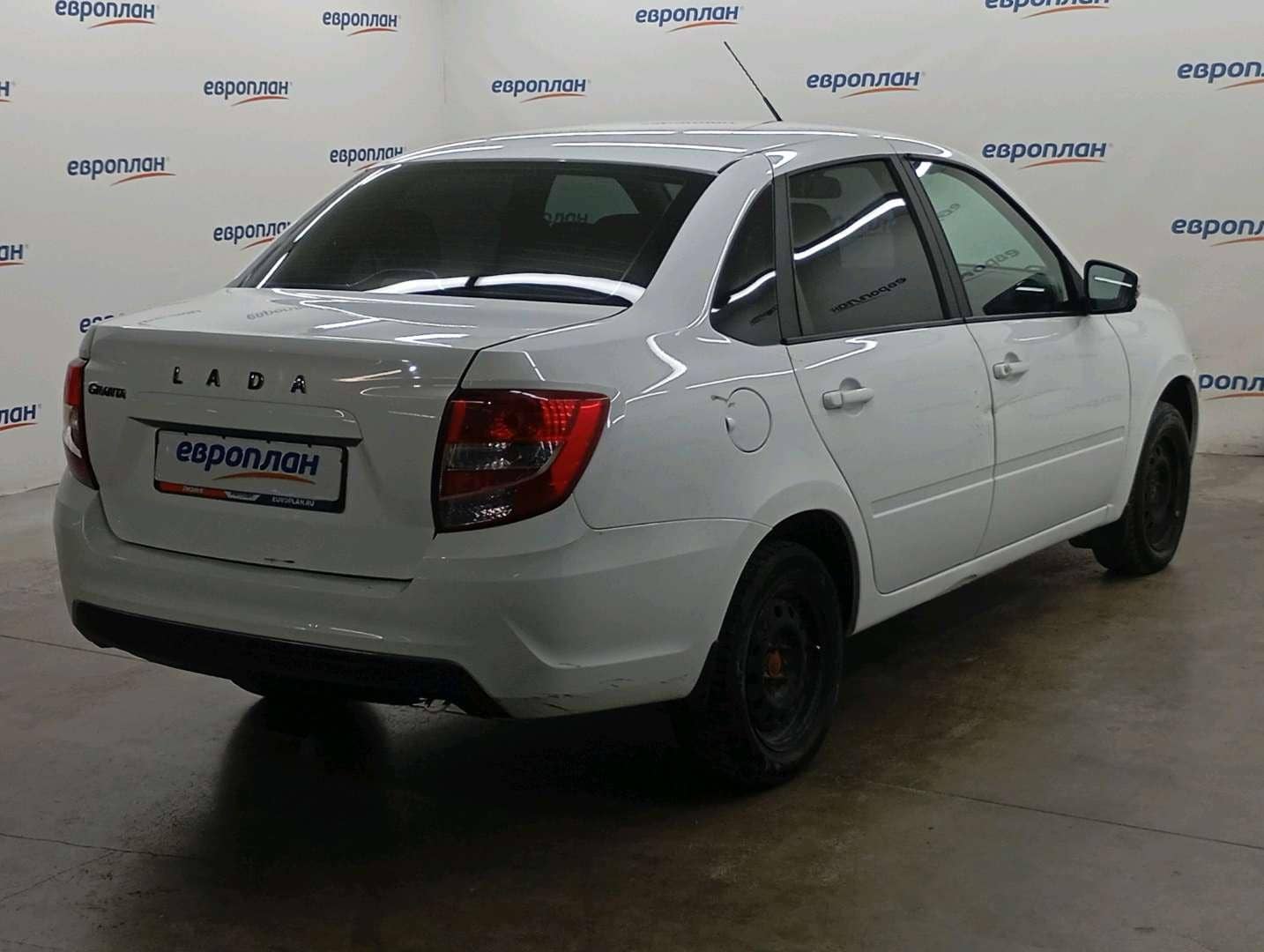 Lada Granta седан,  81 186 км, 2023 года в лизинг