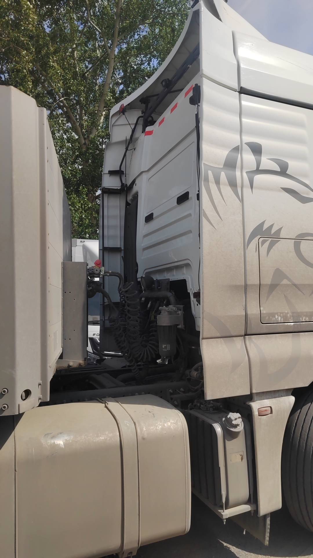 Sitrak C7H 4x2 ZZ4186V361HE,  119 290 км, 2023 года в лизинг