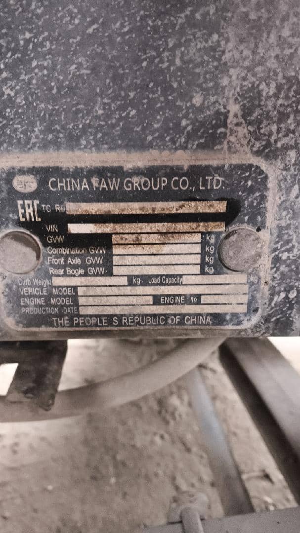 FAW CA3250P66K24T1E5 6х4,  110 455 км, 2022 года в лизинг