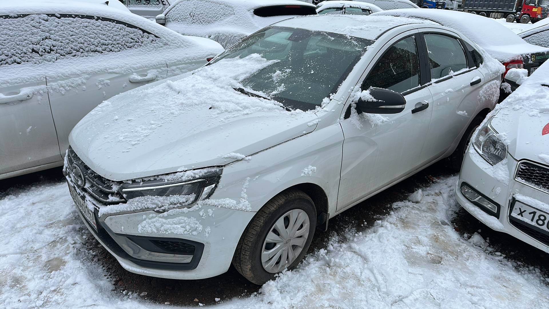 Lada Vesta седан,  42 185 км, 2023 года в лизинг