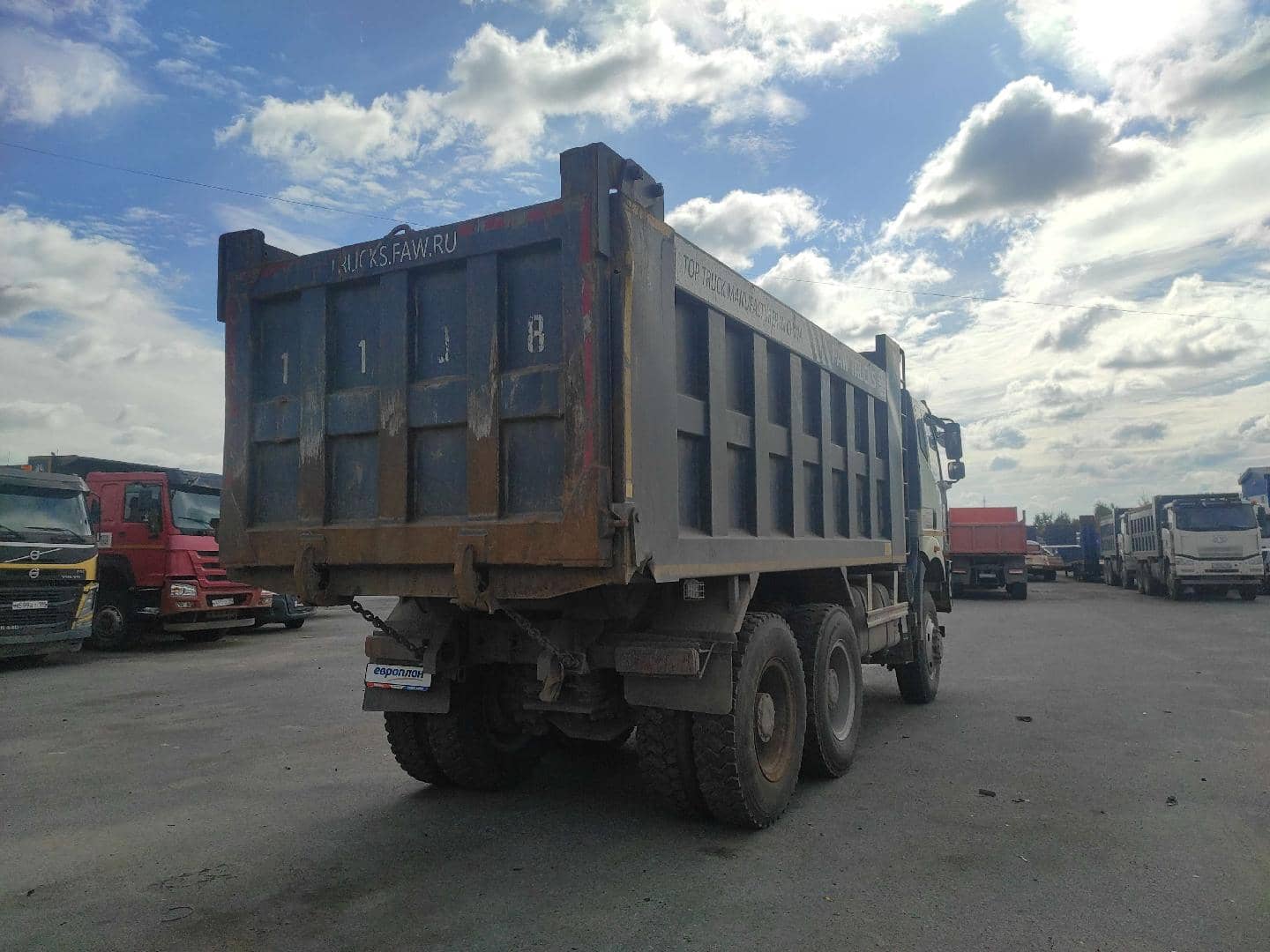 FAW CA3250P66K24L1TE5 6x6,  172 189 км, 2023 года в лизинг