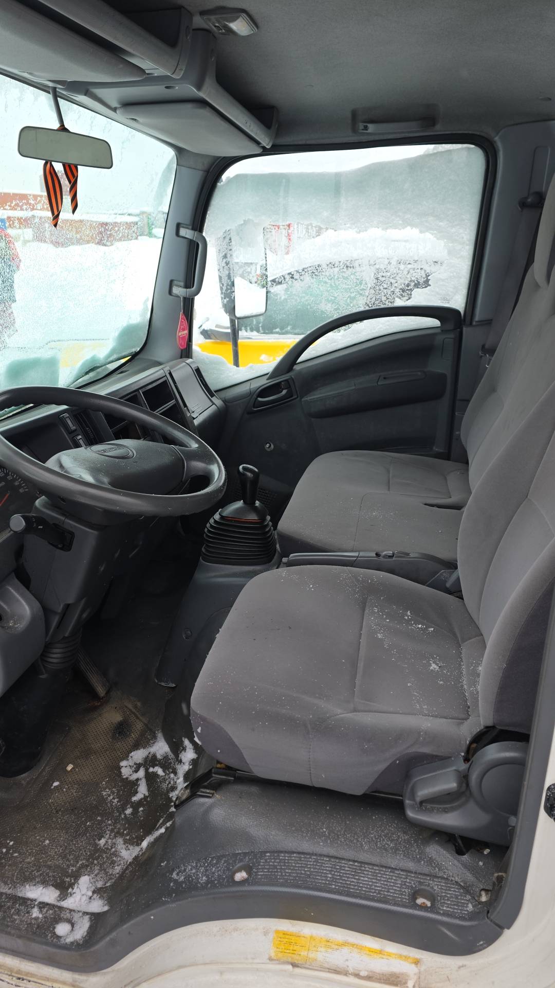 ISUZU ELF 4,5,  268 529 км, 2017 года в лизинг