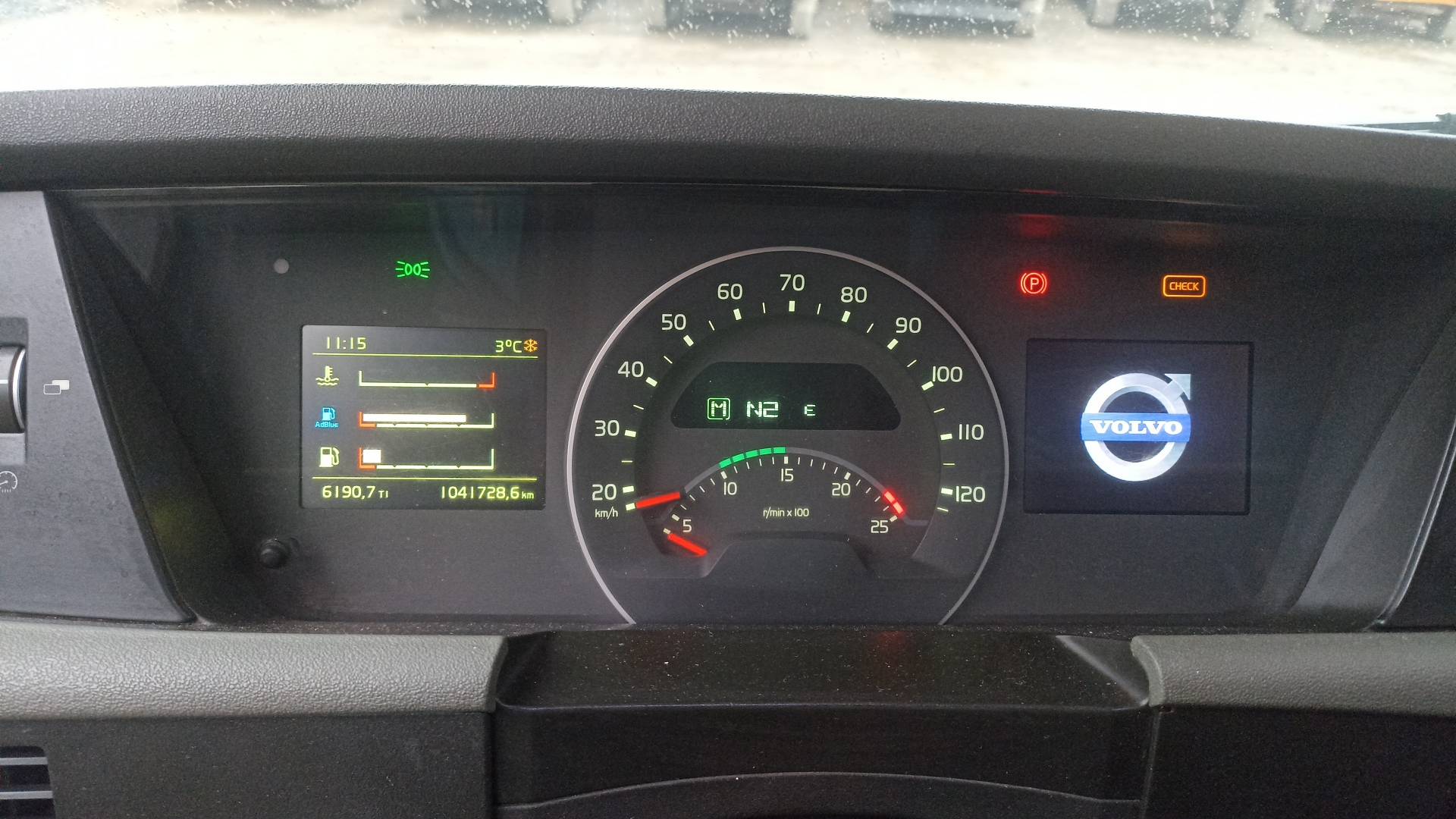 Volvo FH 460 4x2 (FH Globetrotter),  1 041 728 км, 2016 года в лизинг