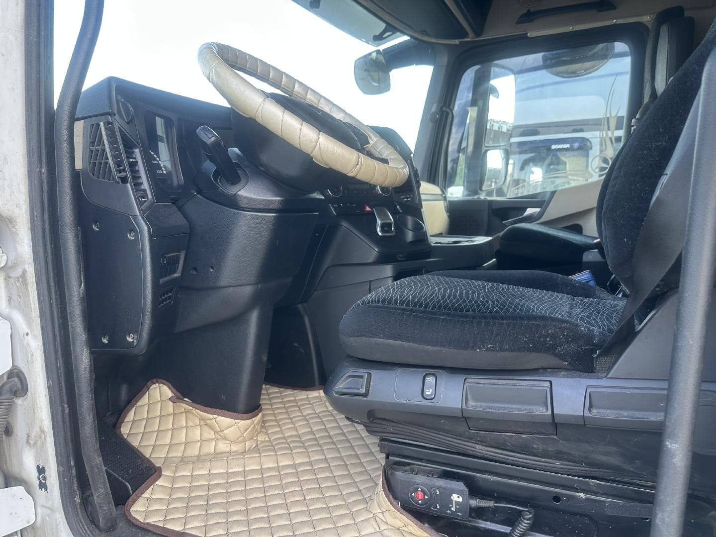 Mercedes-Benz Actros 5 1845 LS 4x2 (BigSpace),  684 101 км, 2021 года в лизинг