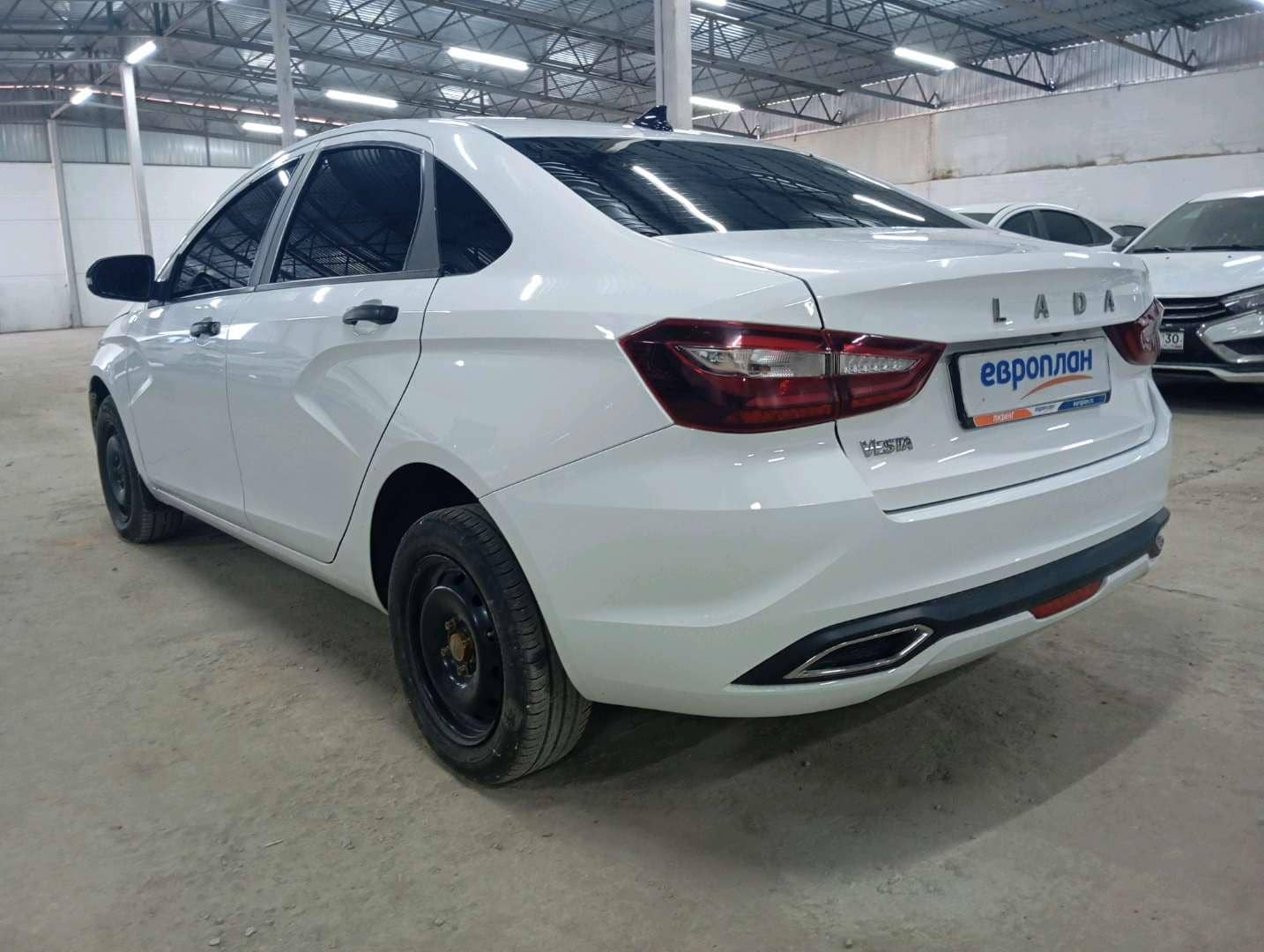 Lada Vesta седан,  84 633 км, 2023 года в лизинг
