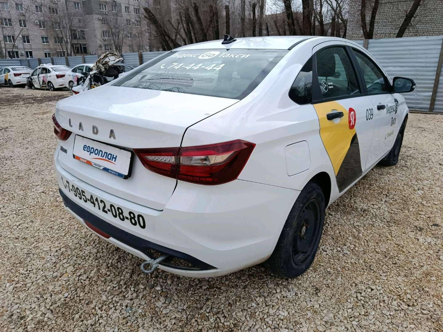 Lada Vesta седан,  114 058 км, 2023 года в лизинг
