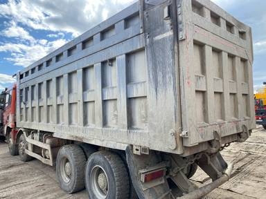 Shacman SX33186T366