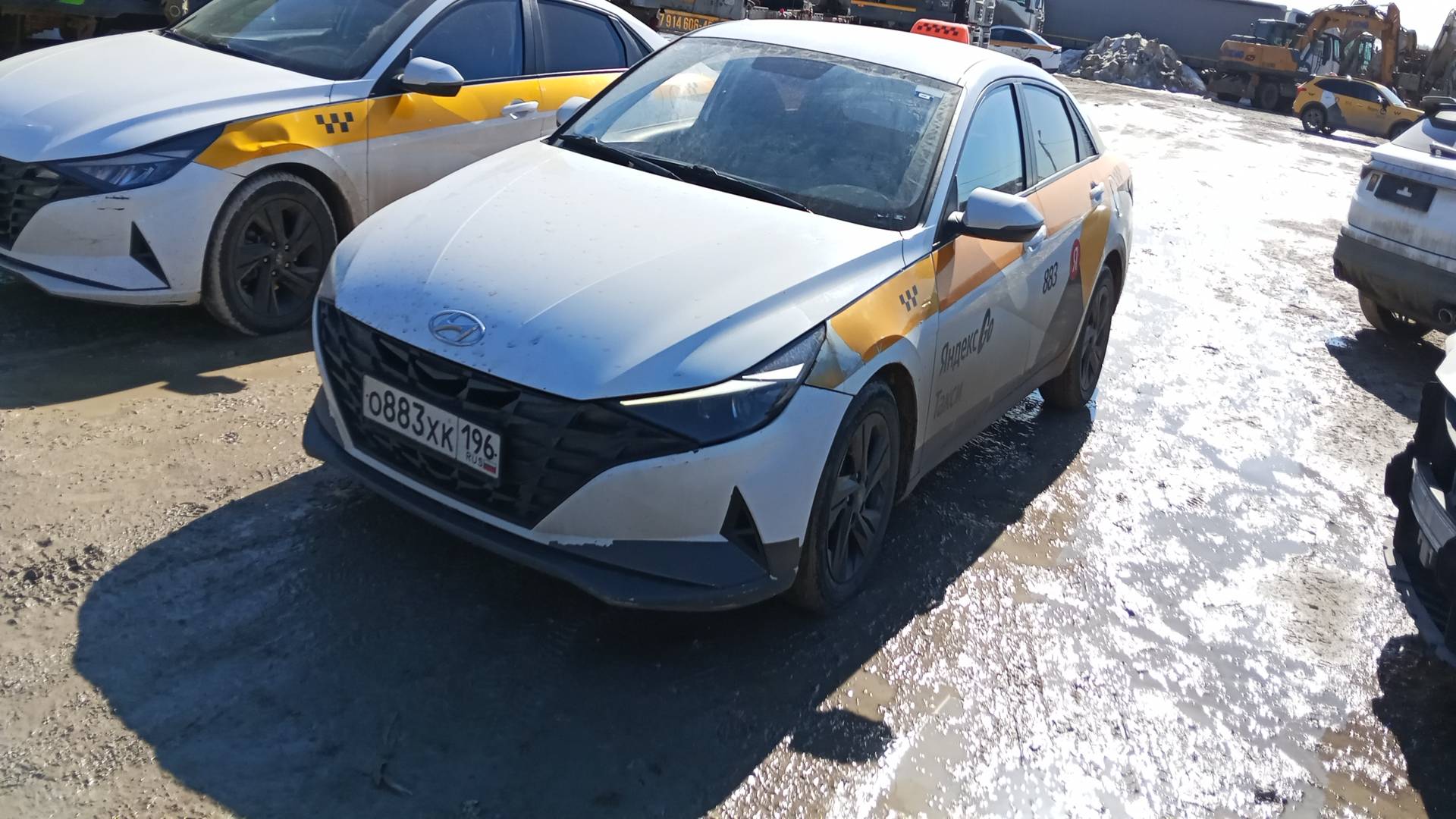 Hyundai Elantra,  143 407 км, 2023 года в лизинг