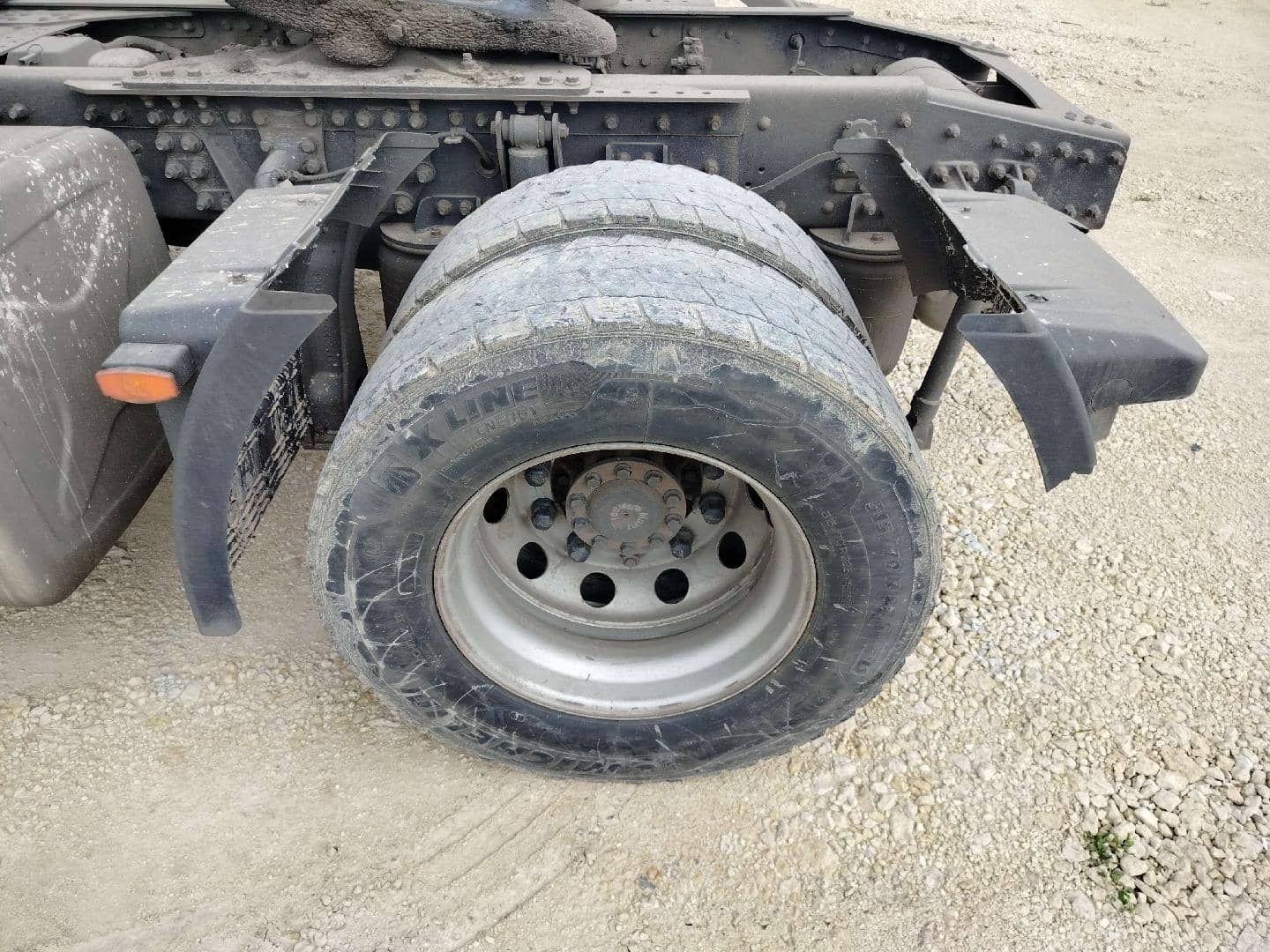 DongFeng GX DFH4180 4x2,  371 820 км, 2023 года в лизинг