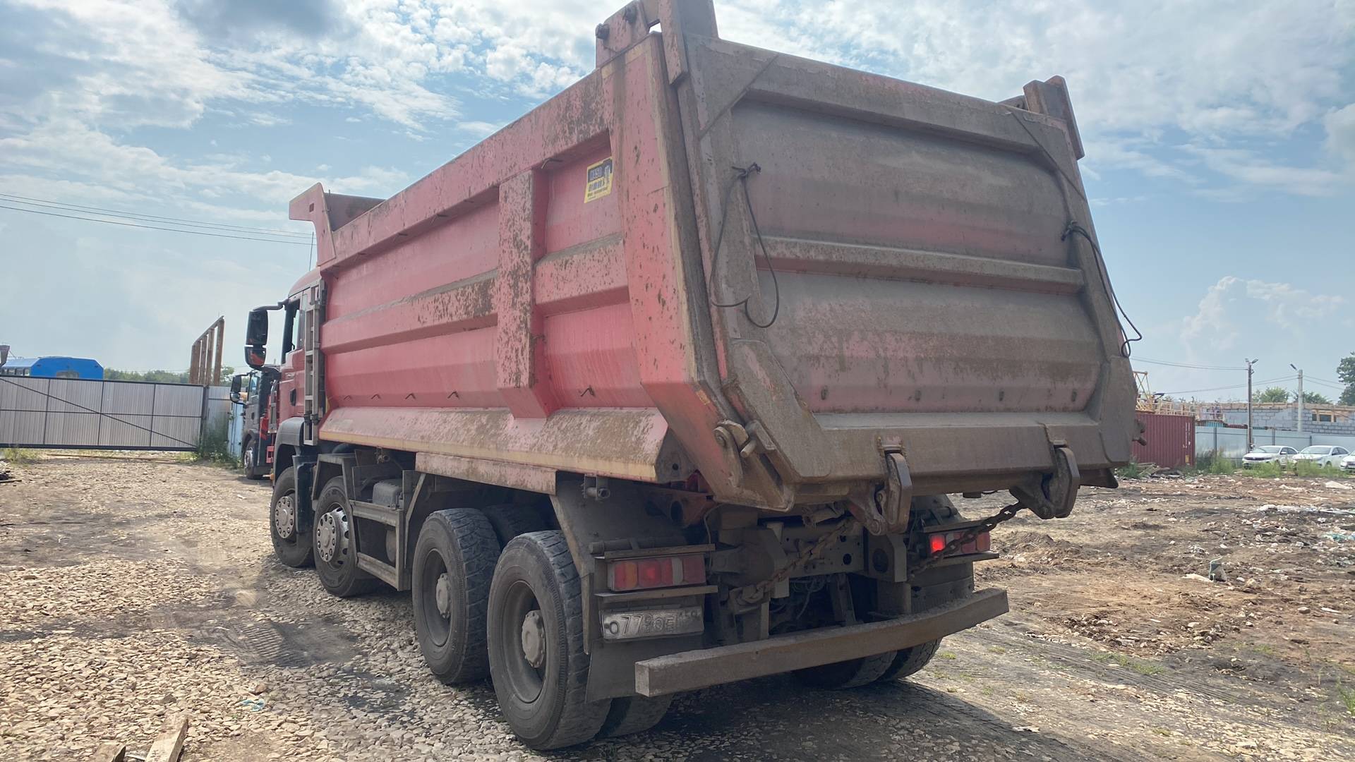 Sitrak ZZ3316V306ME,  246 120 км, 2022 года в лизинг