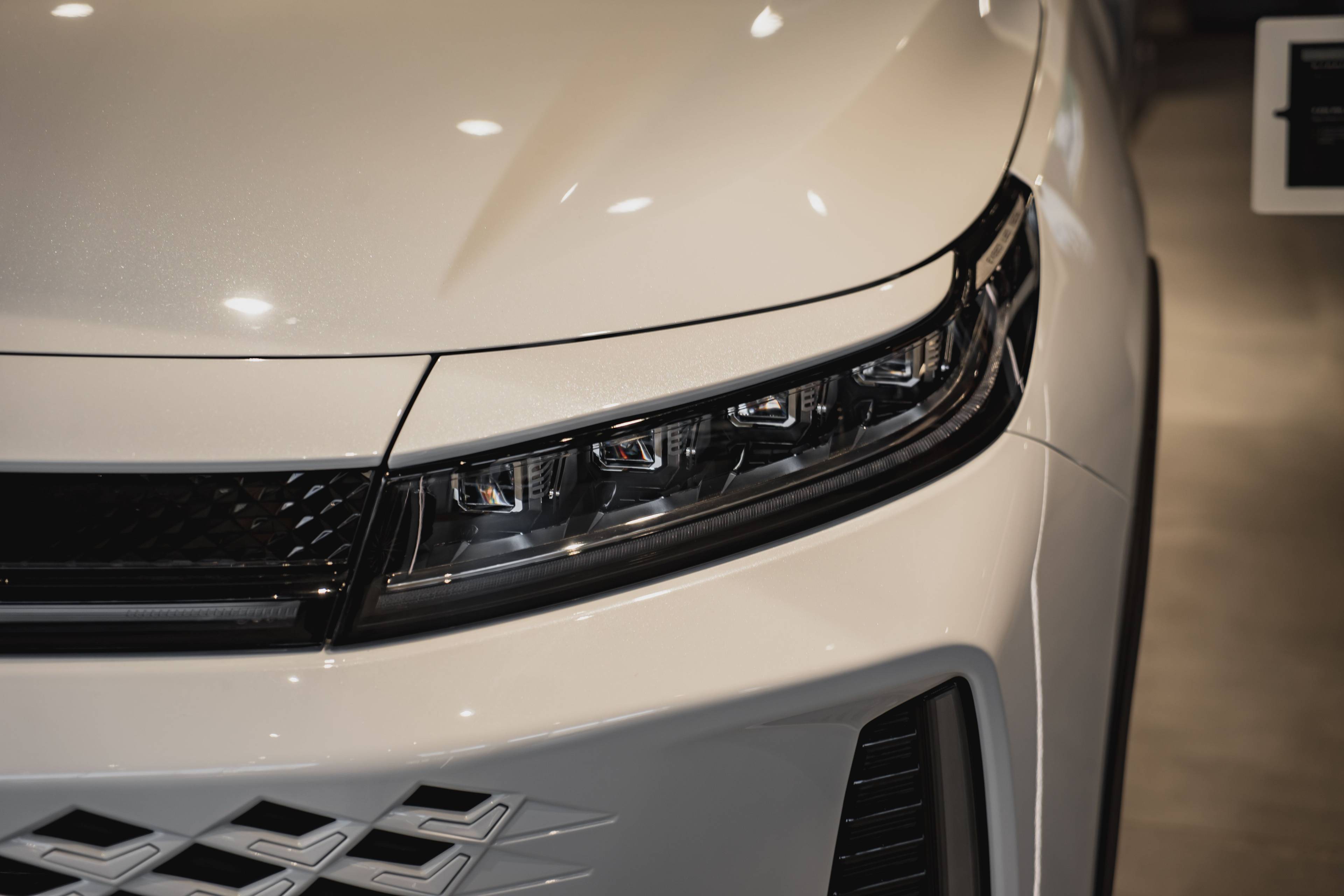 EXEED LX Prestige 1.6T 7DCT AWD