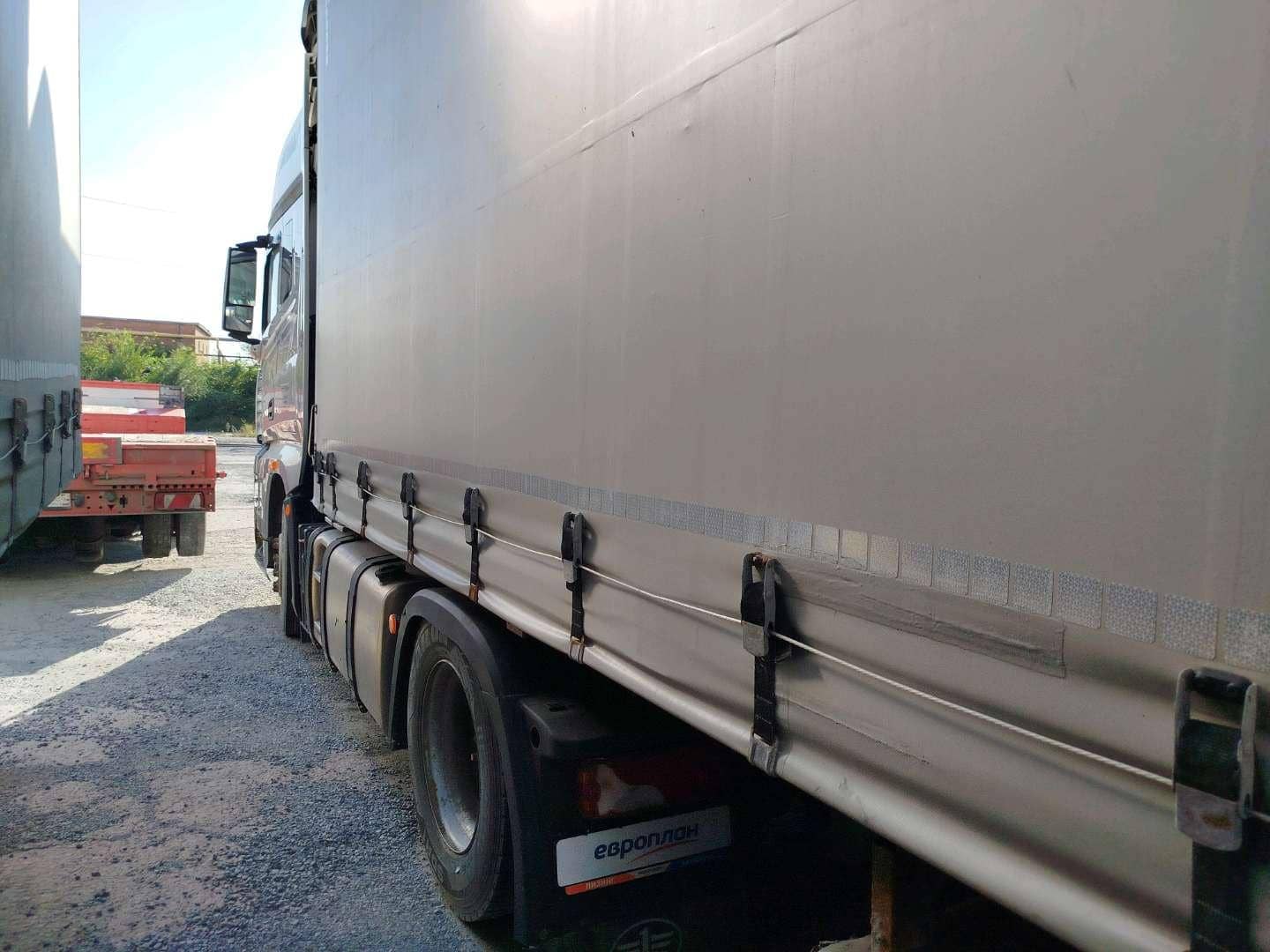 FAW CA4180P77K25E5 4x2,  939 000 км, 2023 года в лизинг