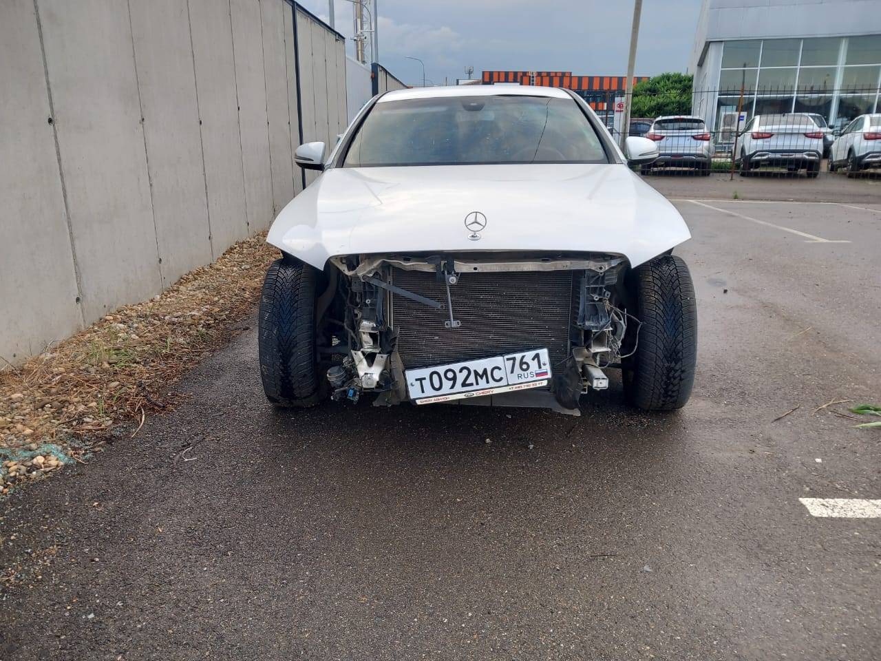 Mercedes-Benz E седан,  150 000 км, 2018 года в лизинг