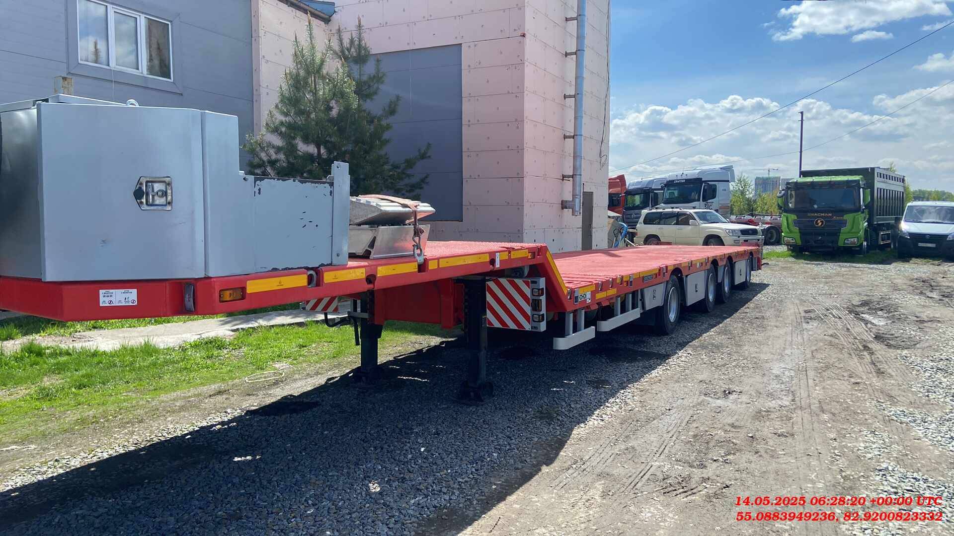 Компания СпецПрицеп Тяжеловоз низкорамный 9942L4