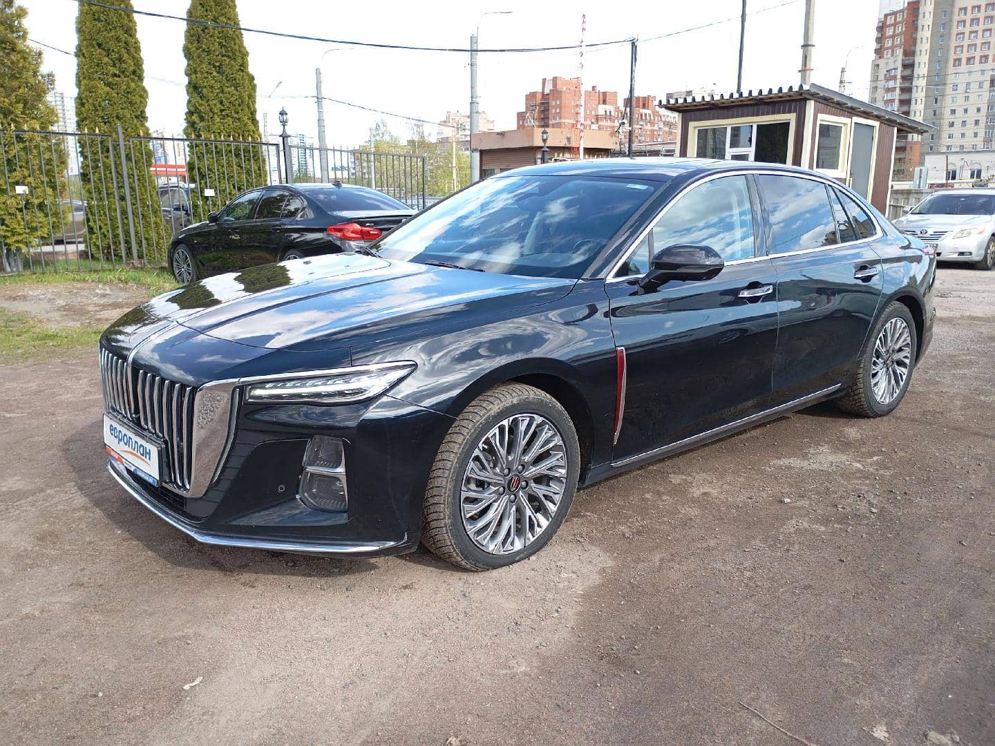 Hongqi H5