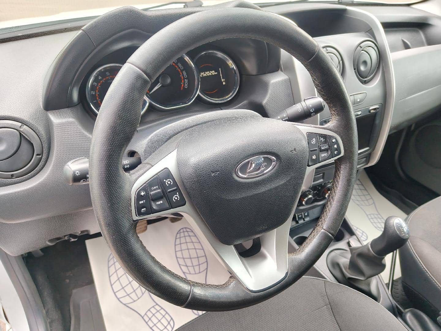 Lada Largus универсал,  252 020 км, 2022 года в лизинг
