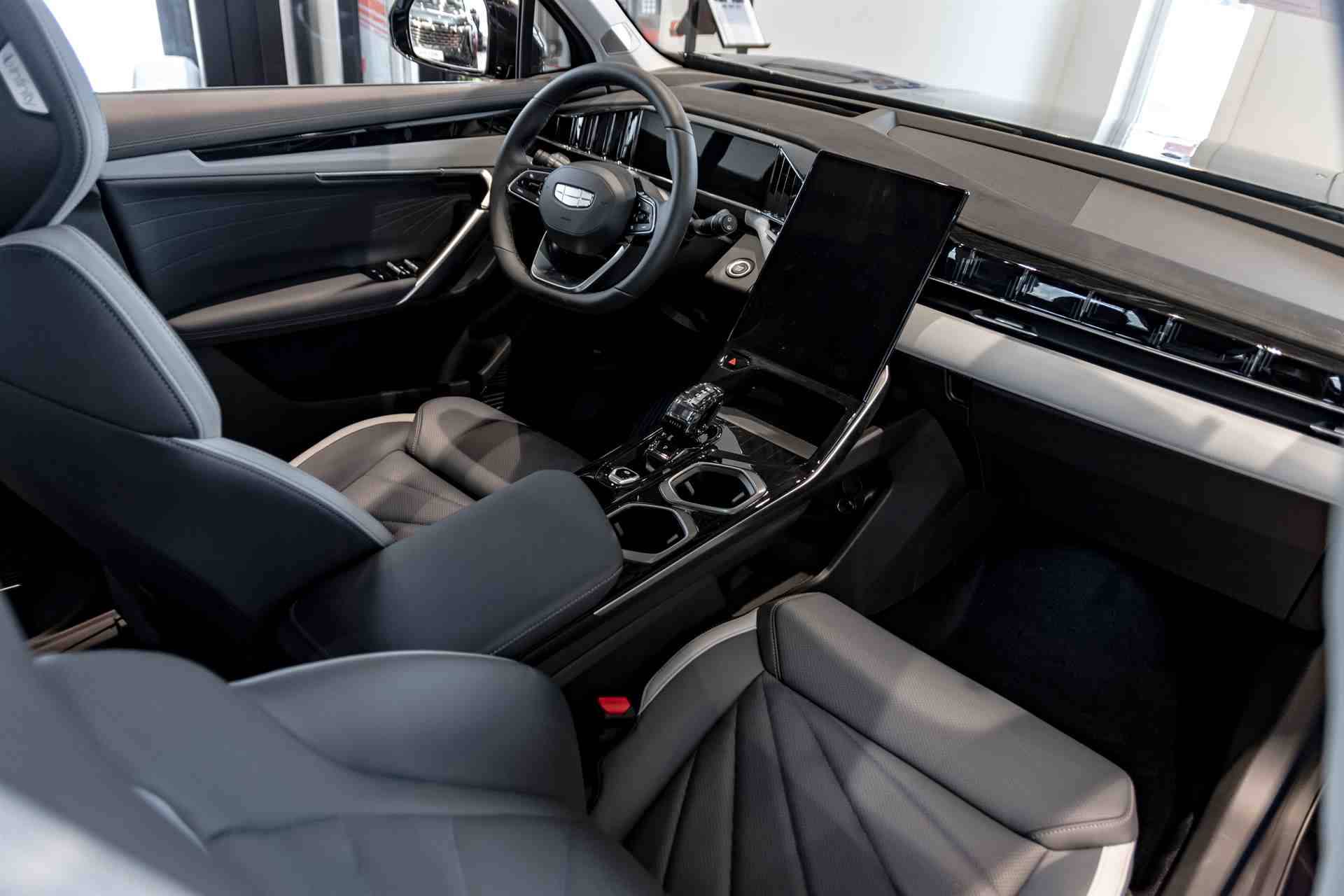 Geely Atlas Flagship 2.0T 8AT 4WD