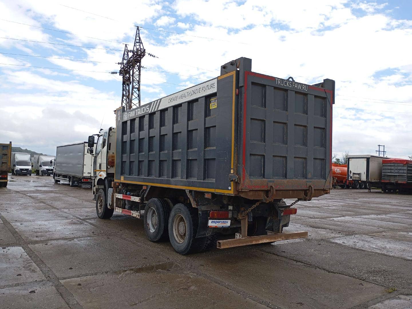 FAW CA3250P66K24T1E5 6х4,  235 335 км, 2023 года в лизинг