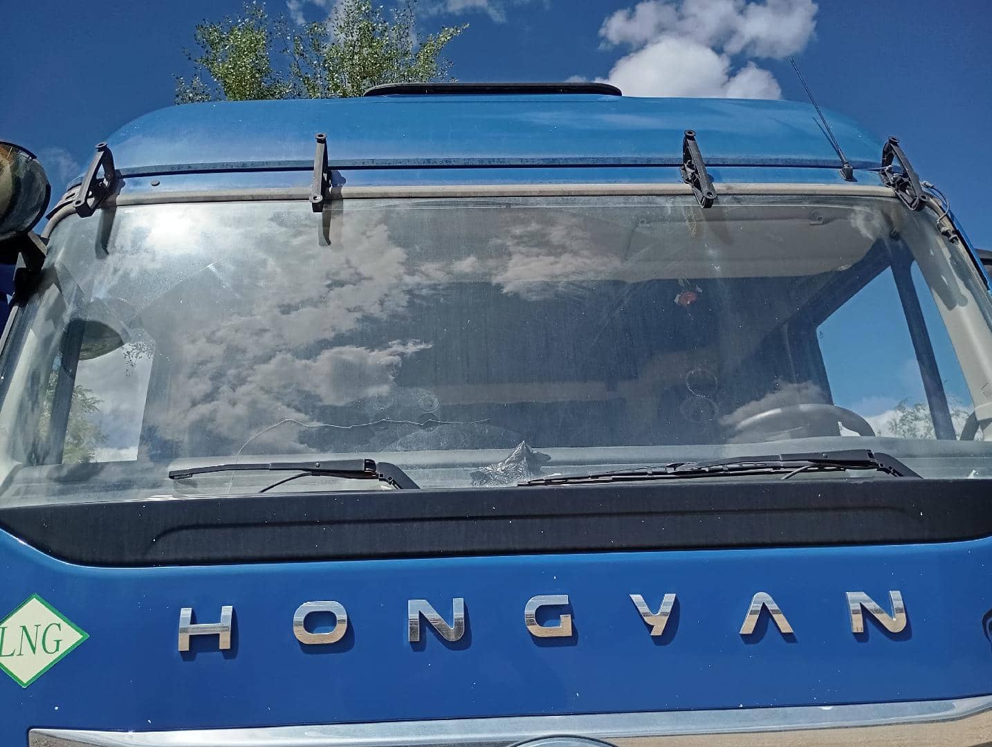 HONGYAN CQ4187HD12381T LNG,  148 813 км, 2023 года в лизинг