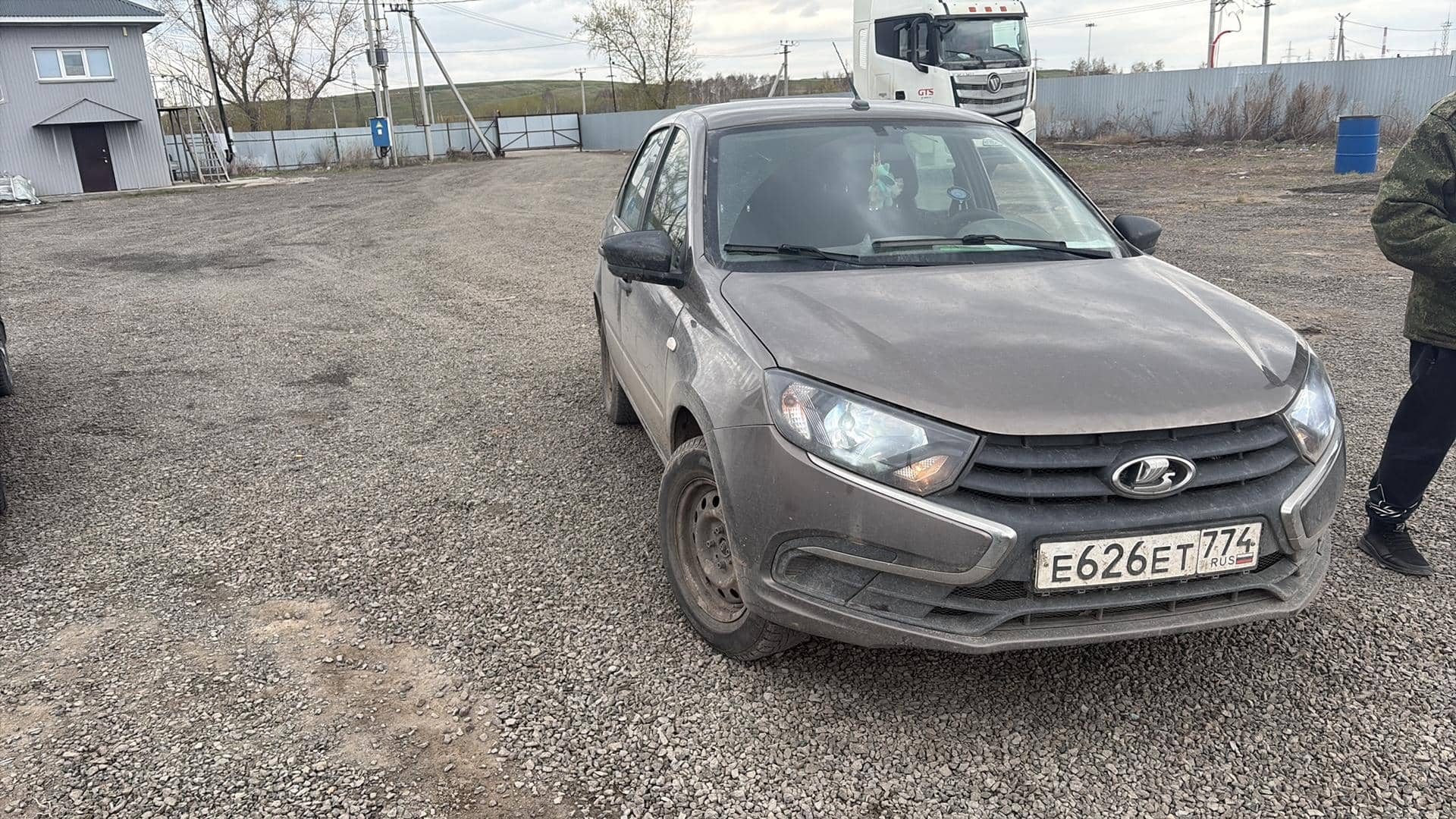 Lada Granta седан,  142 536 км, 2021 года