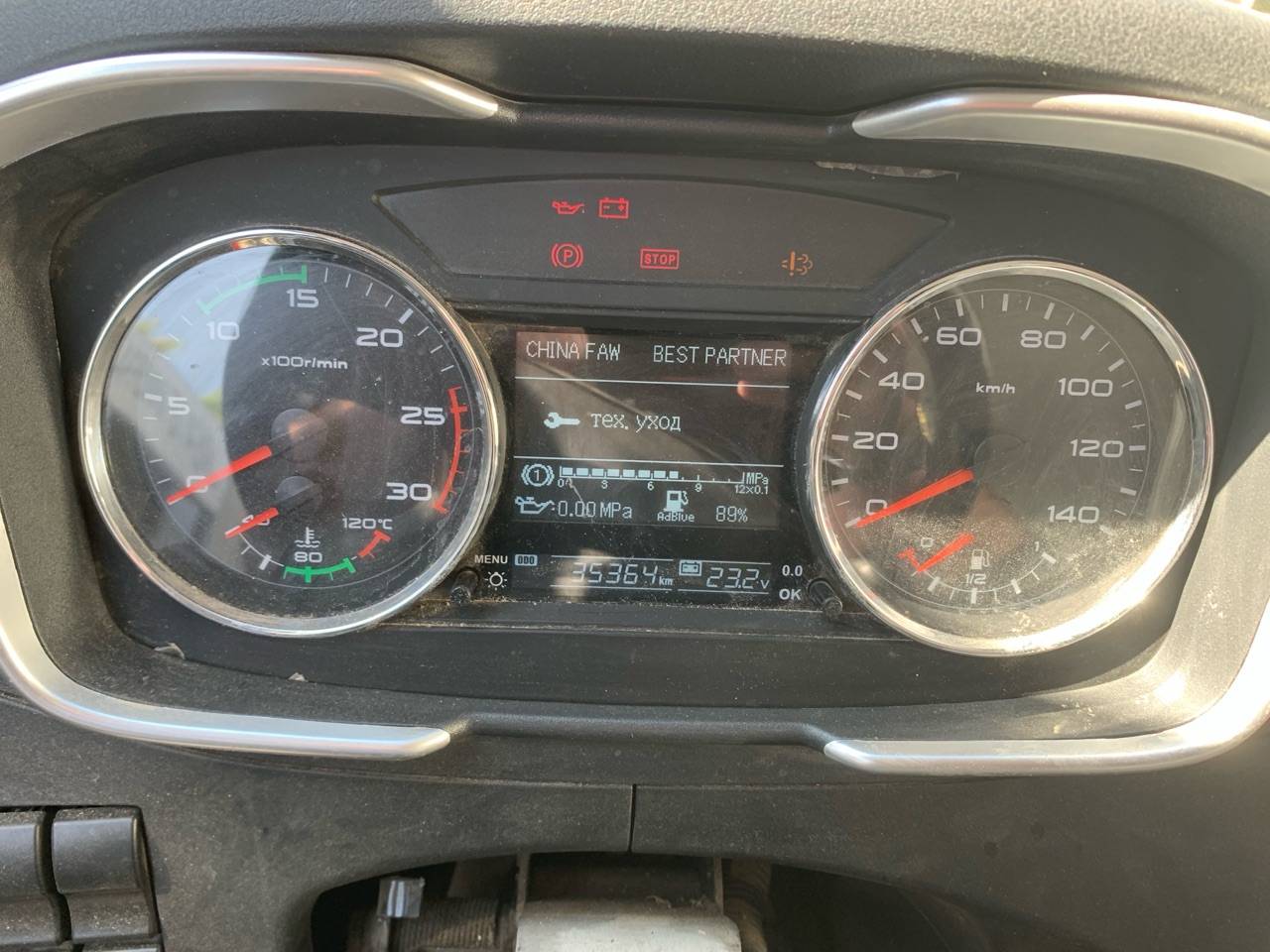 FAW CA3310P66K24T4E5 8х4,  35 364 км, 2023 года