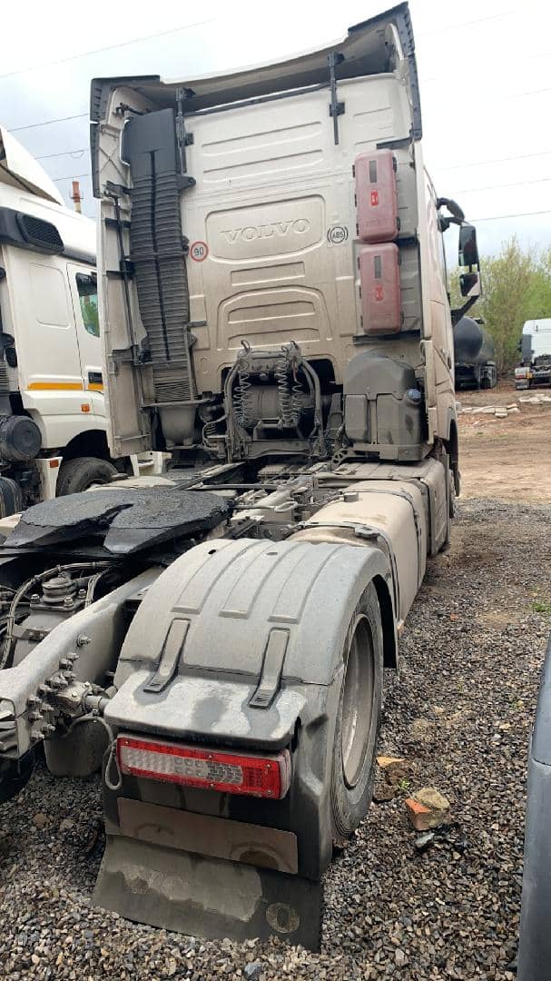Volvo FH 460 4x2 (FH Globetrotter),  699 424 км, 2021 года в лизинг