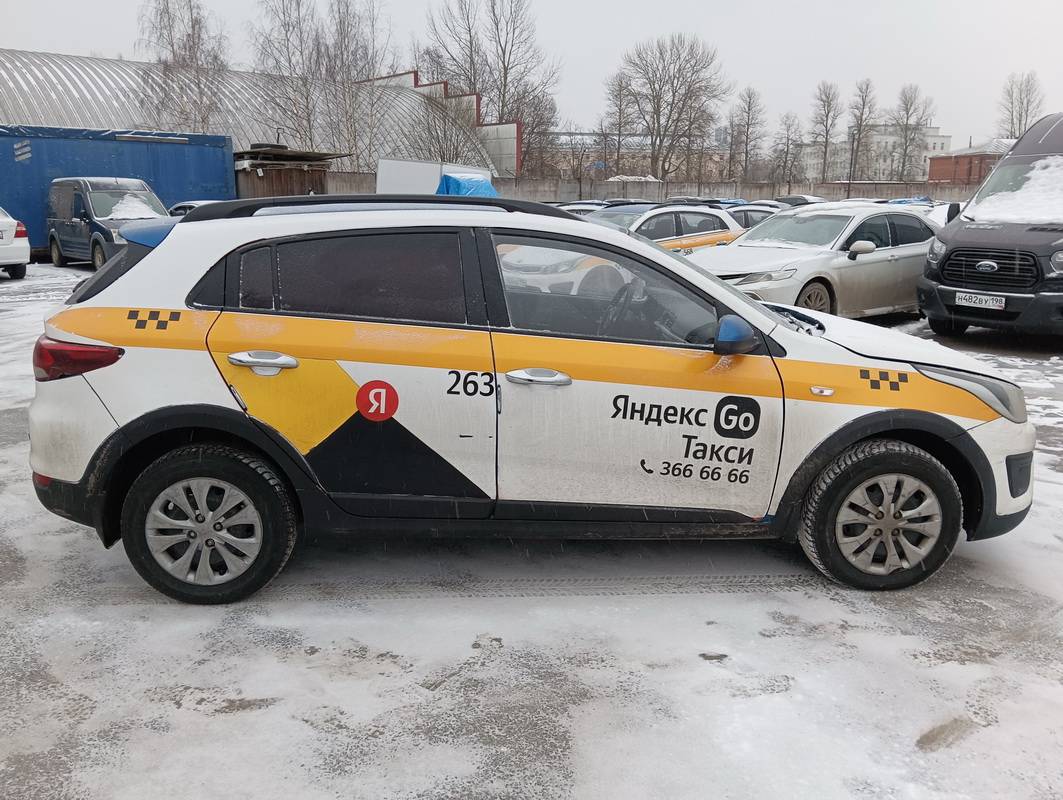 KIA Rio X-Line,  256 300 км, 2019 года в лизинг