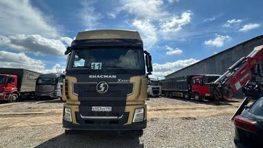 Shacman SX42584W324C