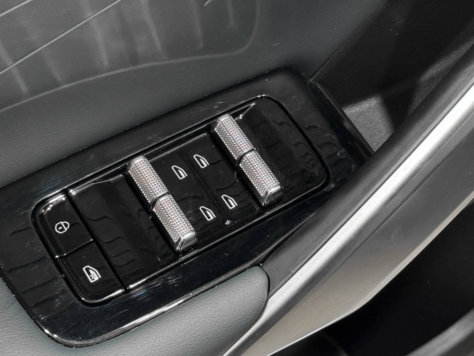 Geely Atlas Flagship 2.0T 8AT 4WD