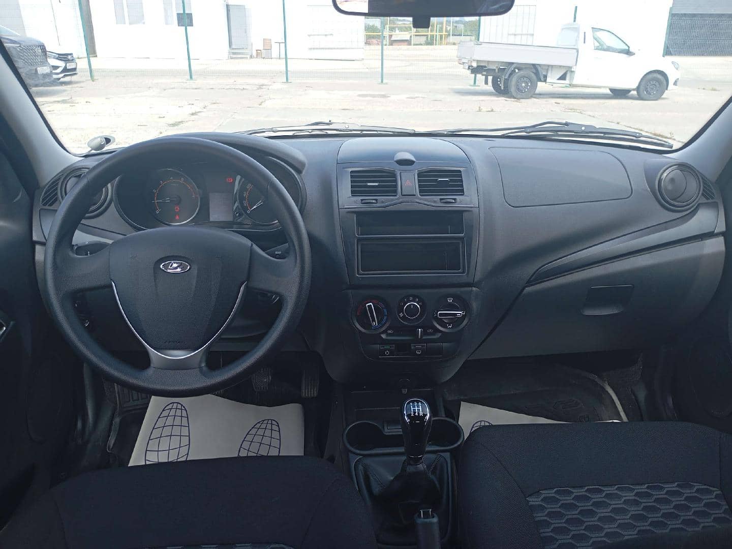 Lada Granta седан,  54 753 км, 2023 года в лизинг
