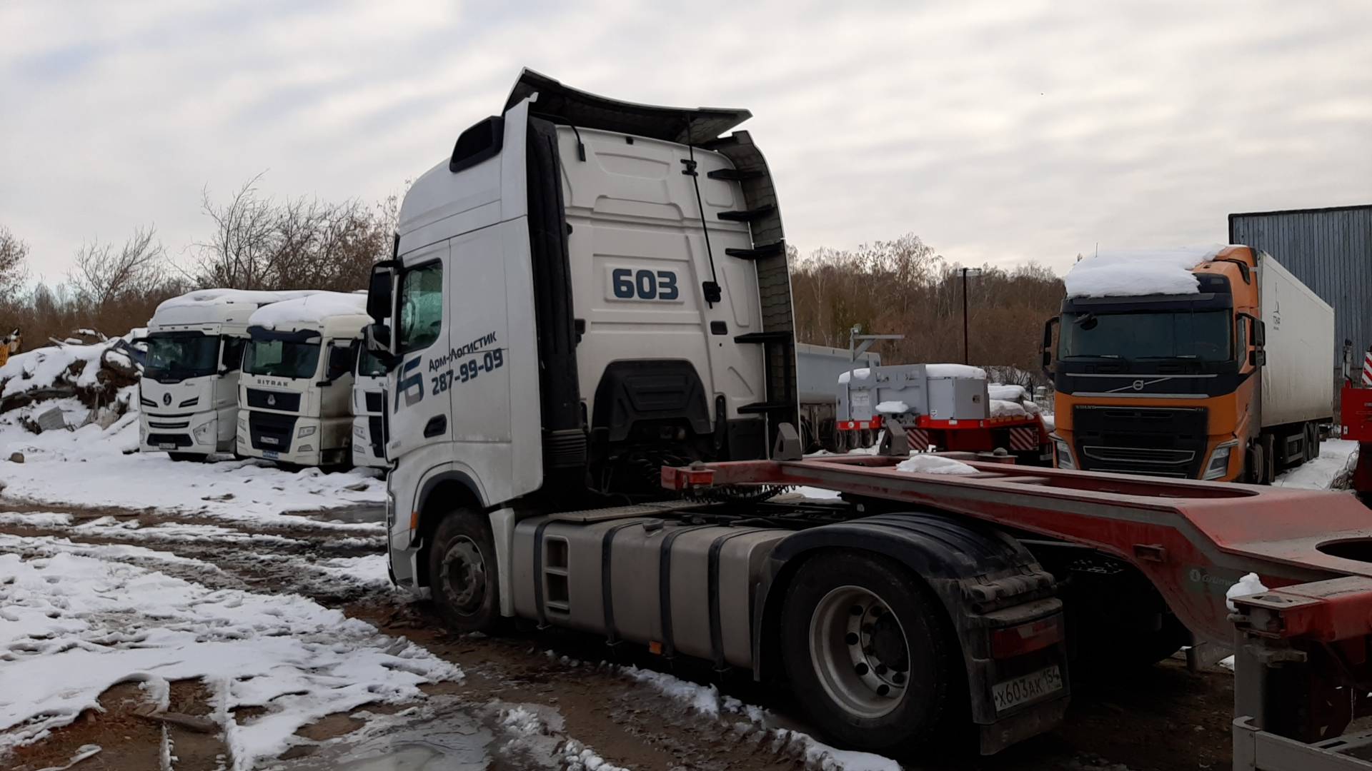 Shacman SX4188Y3381,  168 232 км, 2023 года в лизинг