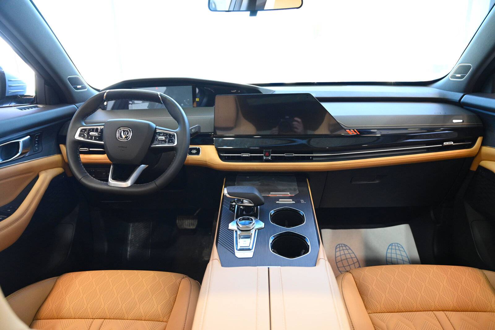 Changan Uni-K Tech 2.0 8AT AWD