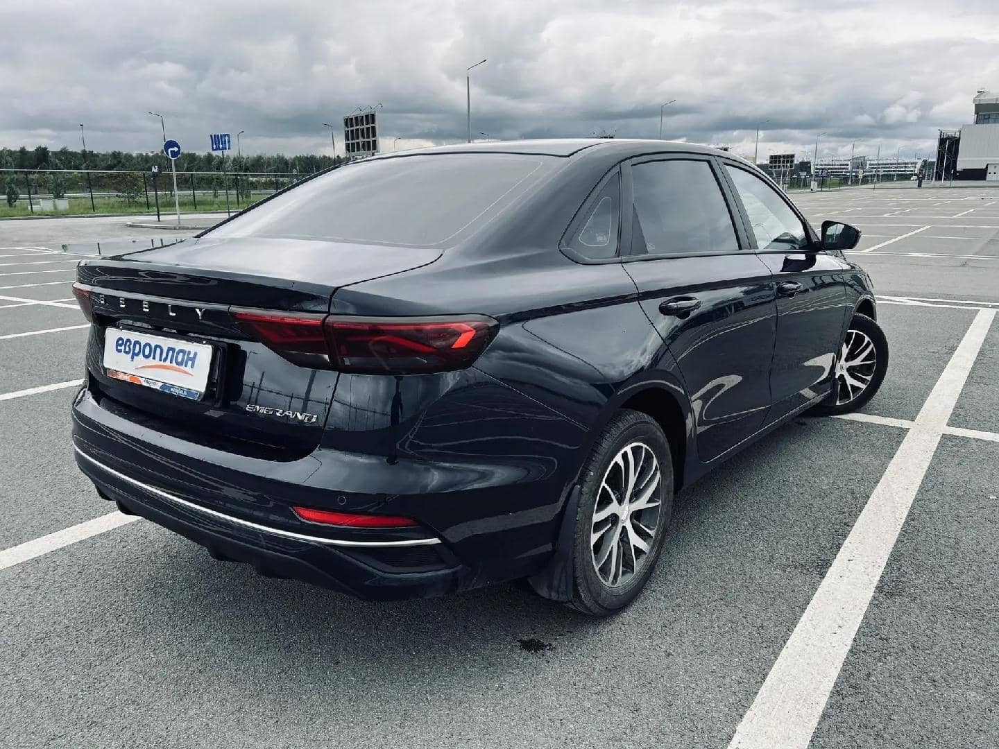 Geely Emgrand,  98 332 км, 2024 года в лизинг