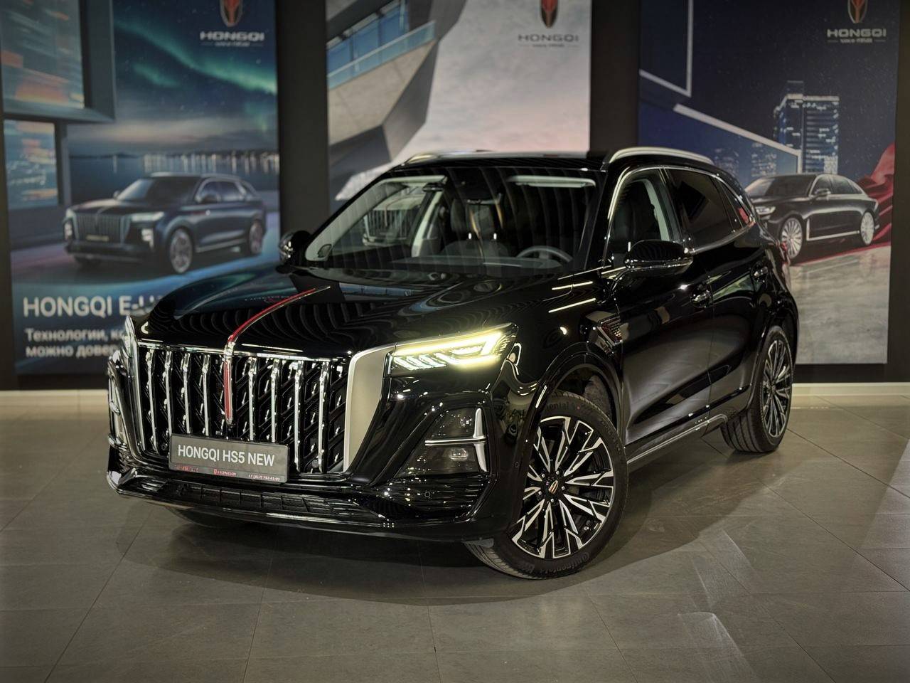 Hongqi HS5 Deluxe 2.0T AWD