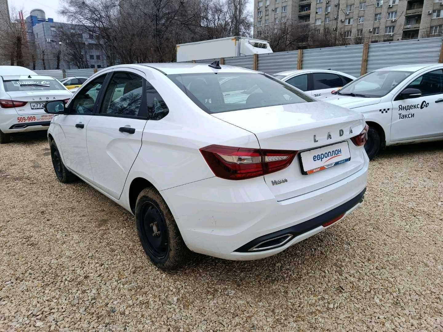 Lada Vesta седан,  107 936 км, 2023 года в лизинг