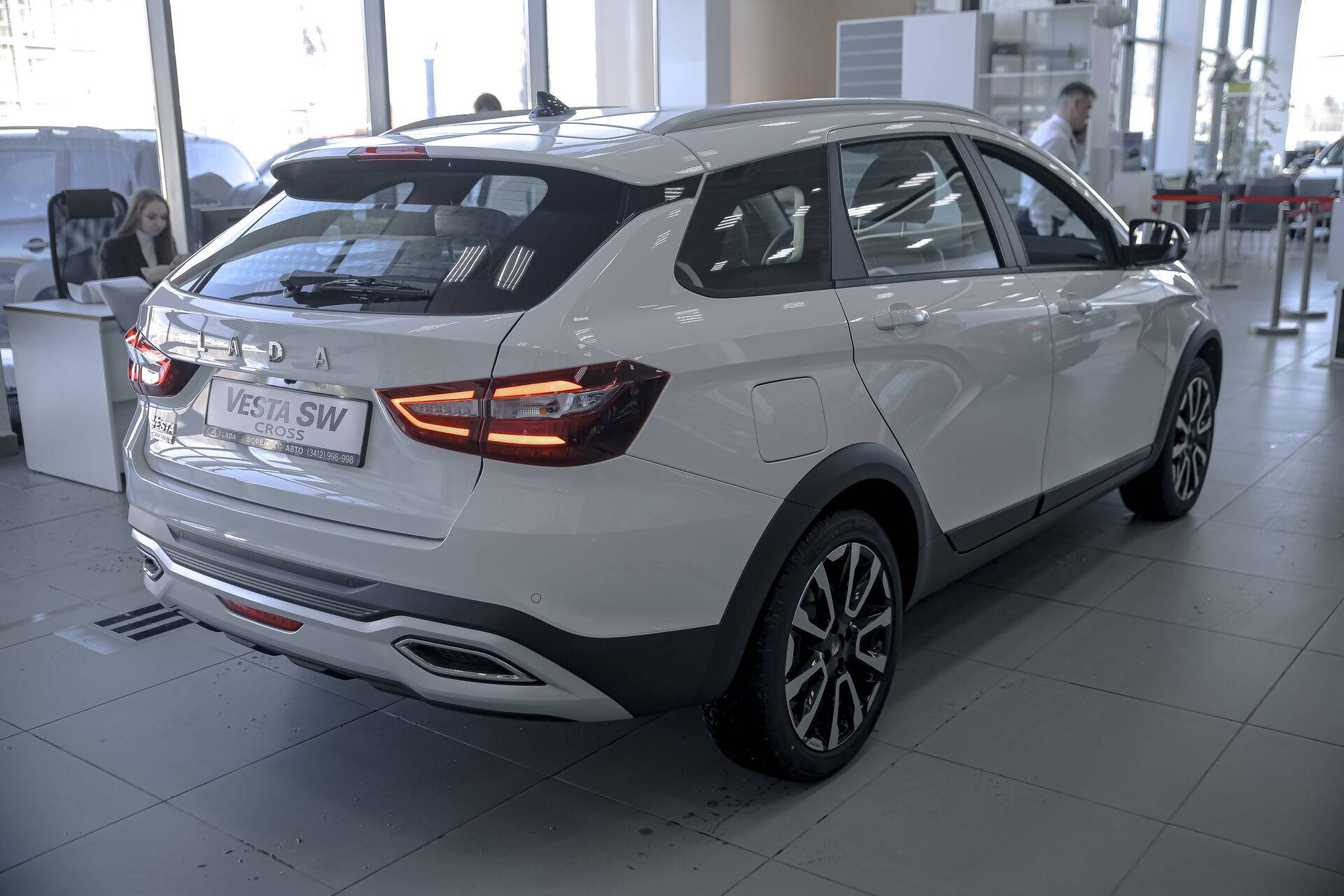 Lada Vesta SW Cross Enjoy 24 1.6 106hp 5MT