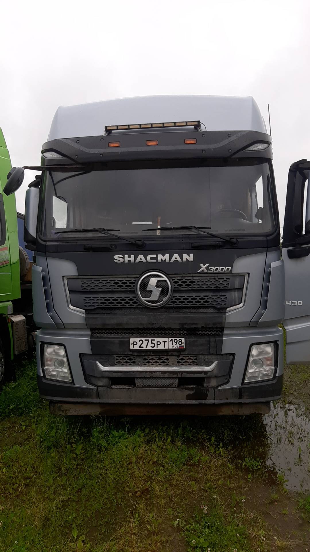 Shacman SX42584W324C