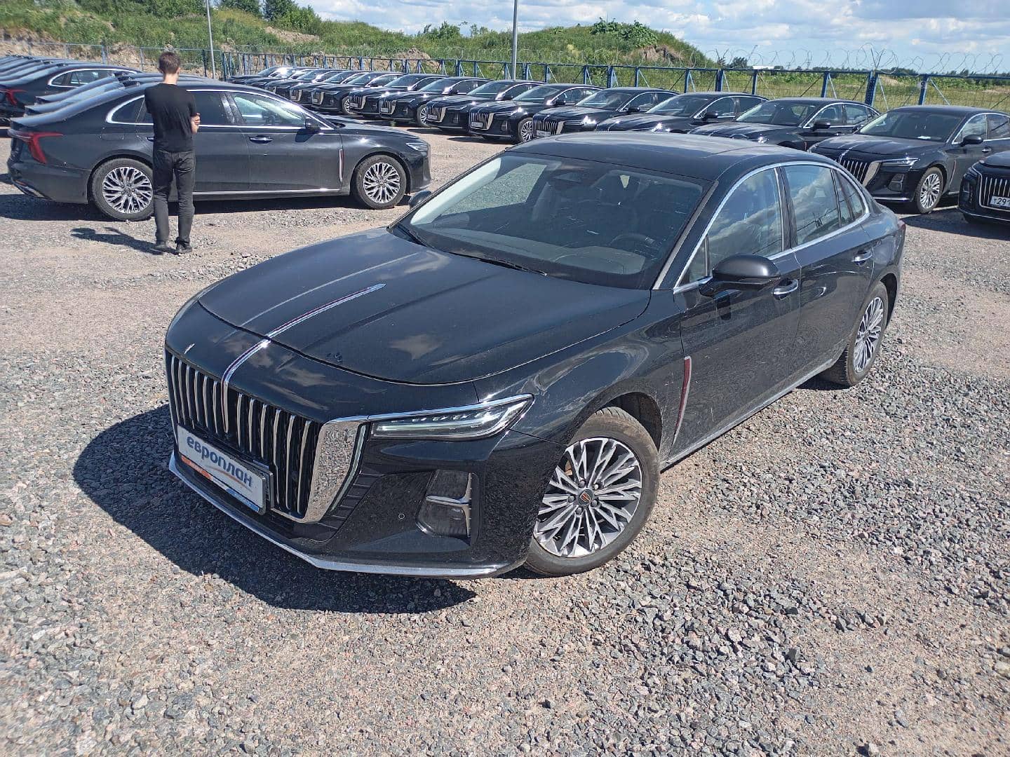 Hongqi H5