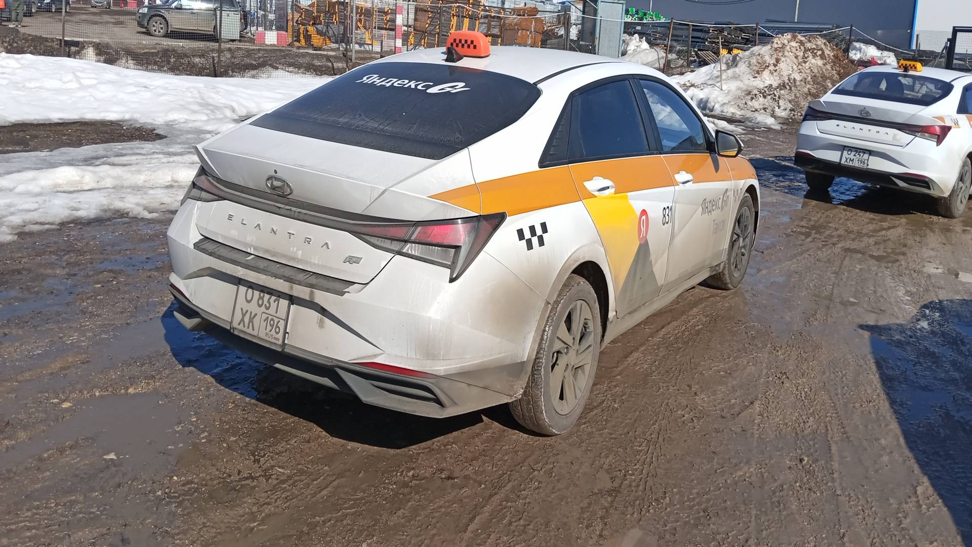Hyundai Elantra,  129 036 км, 2023 года в лизинг