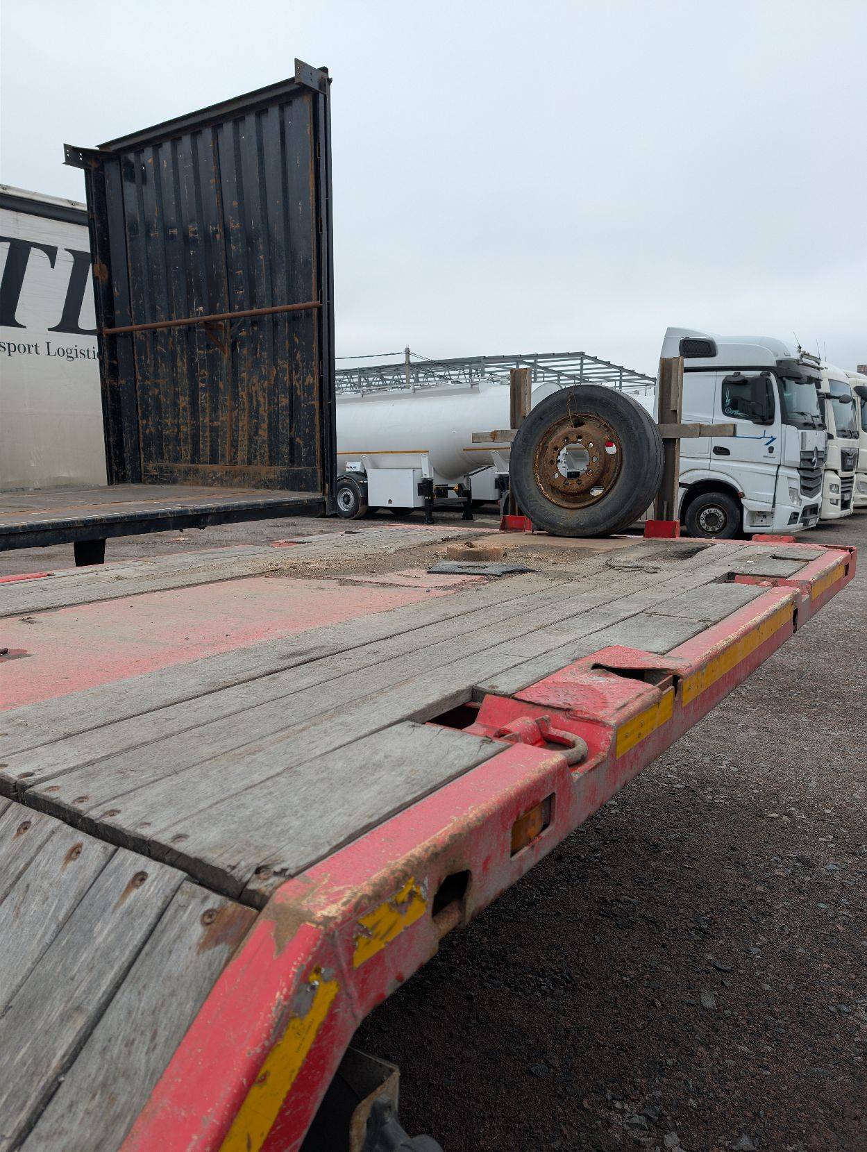 Компания СпецПрицеп Тяжеловоз низкорамный 9942L4, 2020 года в лизинг